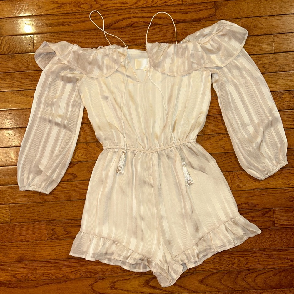 Beautiful romper - Picture 3 of 7